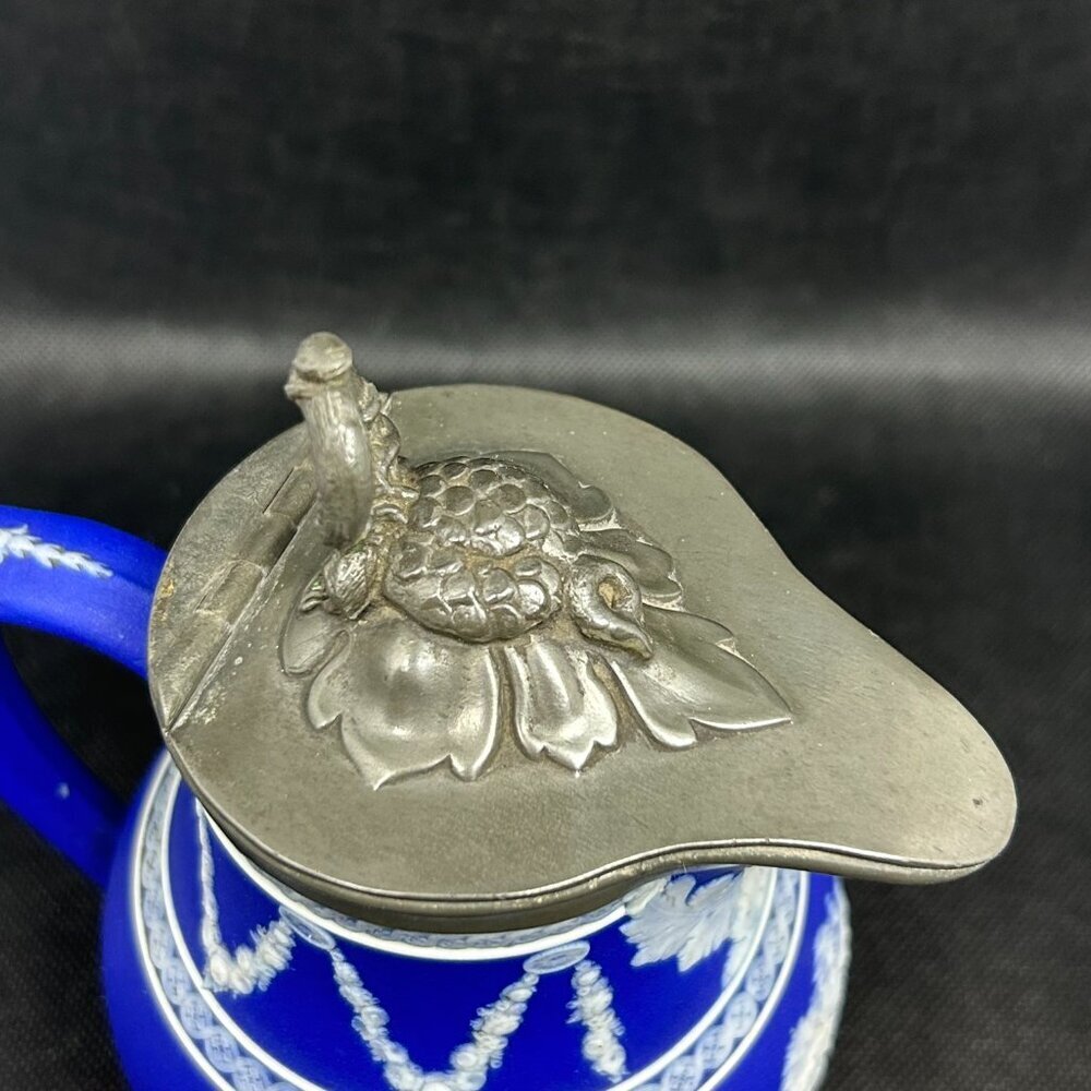 Antique Wedgwood Jasperware rope handled jug/pitcher c. Late 1800s- early 1900’s - Picture 6 of 15